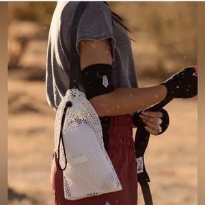 FREE PEOPLE | Mesh Slingbag in Clean White NWOT